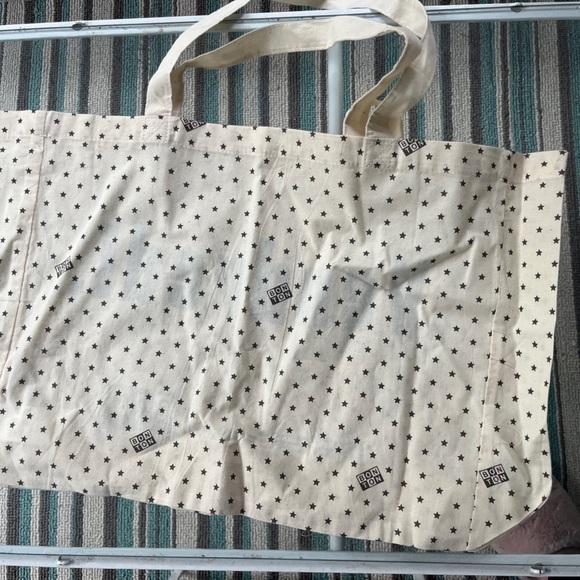 COPY - Brand new Sézane totebag polka dotted with words “Vendredi “. - Picture 4 of 13